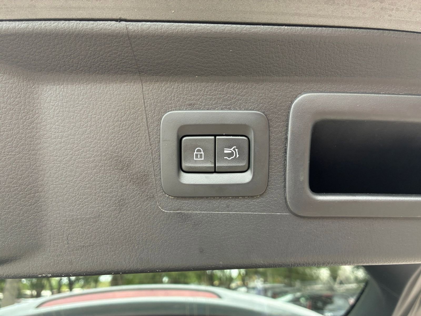 Used 2025 MAZDA CX-50 2.5 Hybrid w/ Premium Plus Pkg image 24