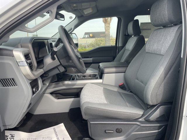 New 2026 Ford F250 XLT w/ XLT Premium Package image 21