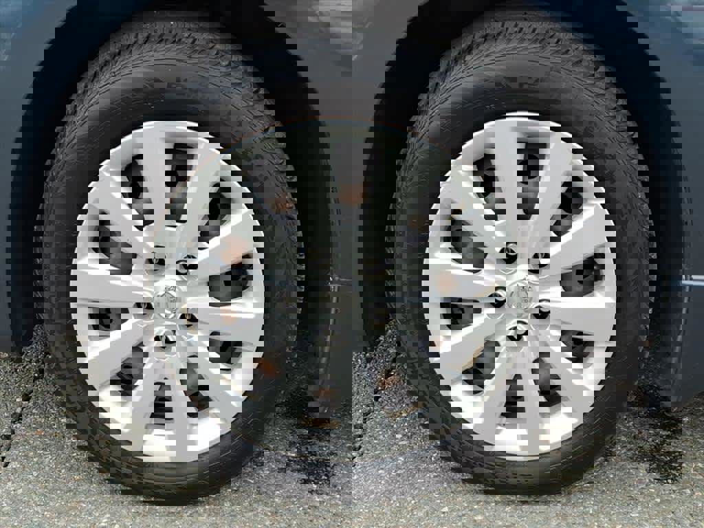 Certified 2017 Nissan Sentra SV image 7