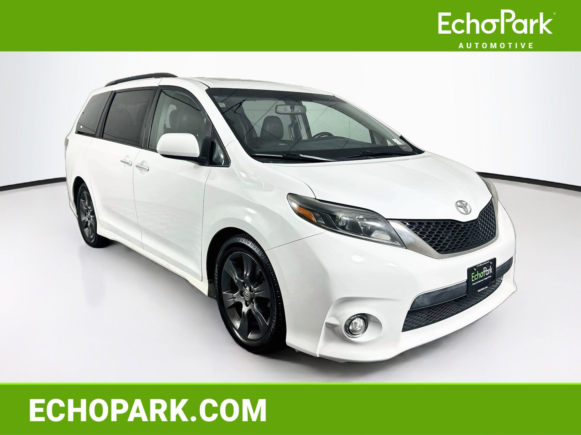 Used 2015 Toyota Sienna SE w/ SE Preferred Package FWD image 1