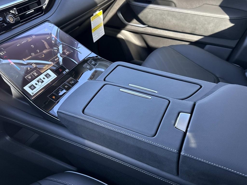 New 2026 INFINITI QX80 Luxe image 7