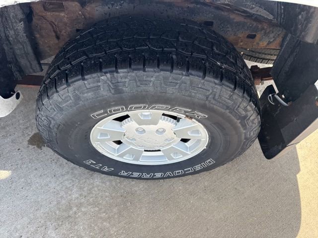 Used 2004 Chevrolet Colorado LS image 12