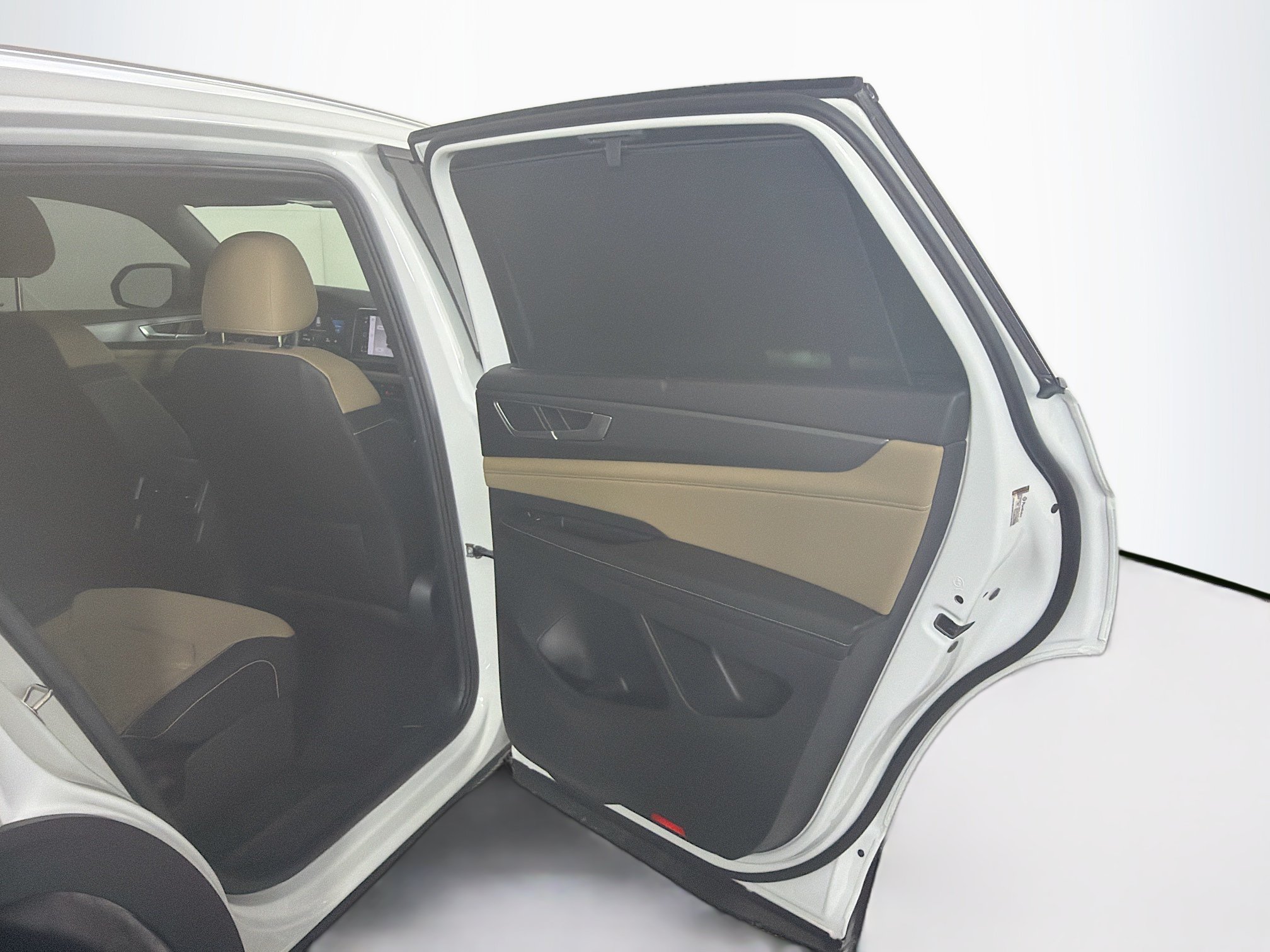 Used 2024 Volkswagen Atlas Cross Sport SE FWD image 29