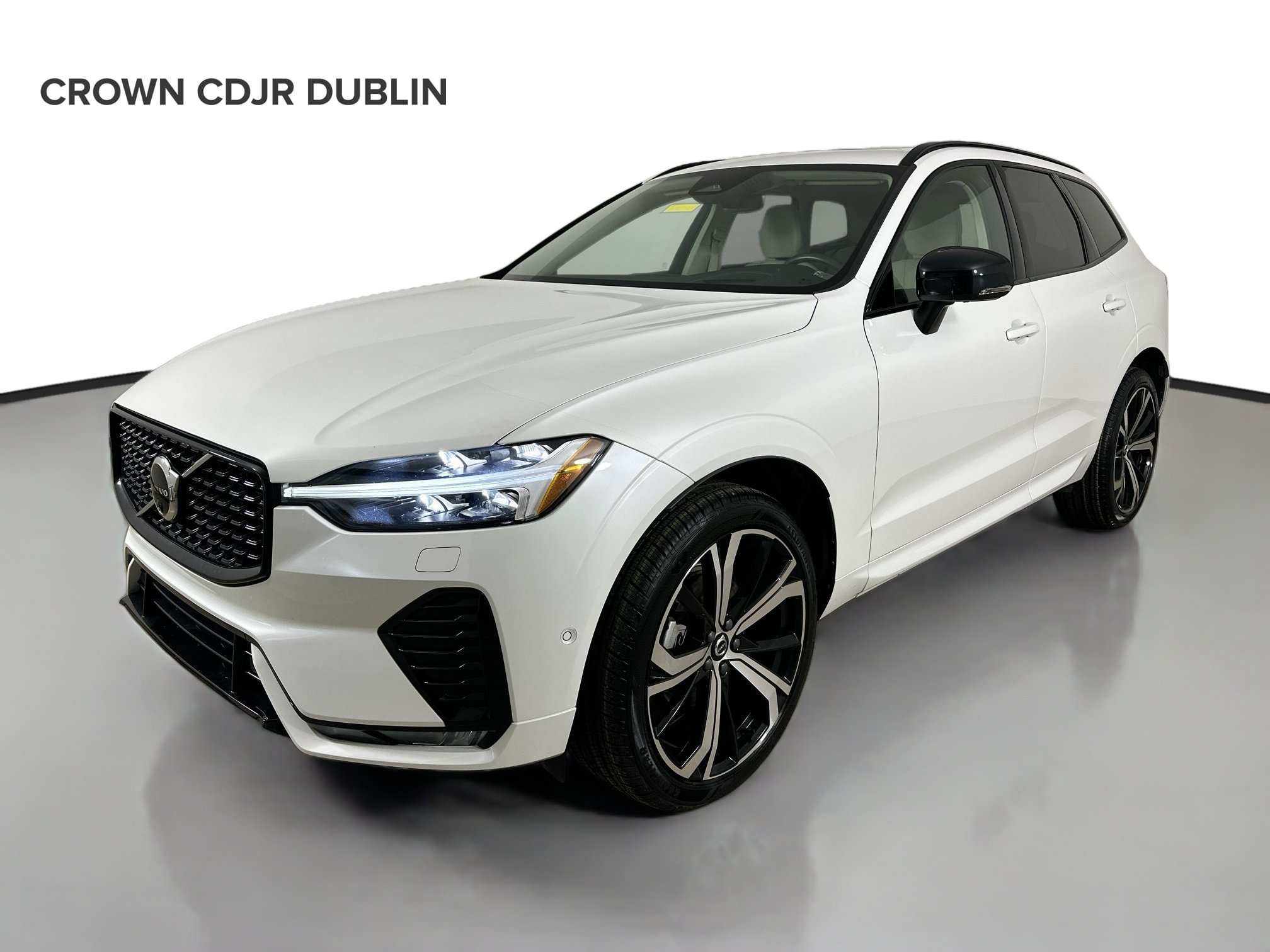 Used 2024 Volvo XC60 B5 Ultimate w/ Climate Package