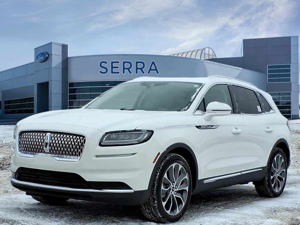 Used 2023 Lincoln Nautilus Reserve image 1