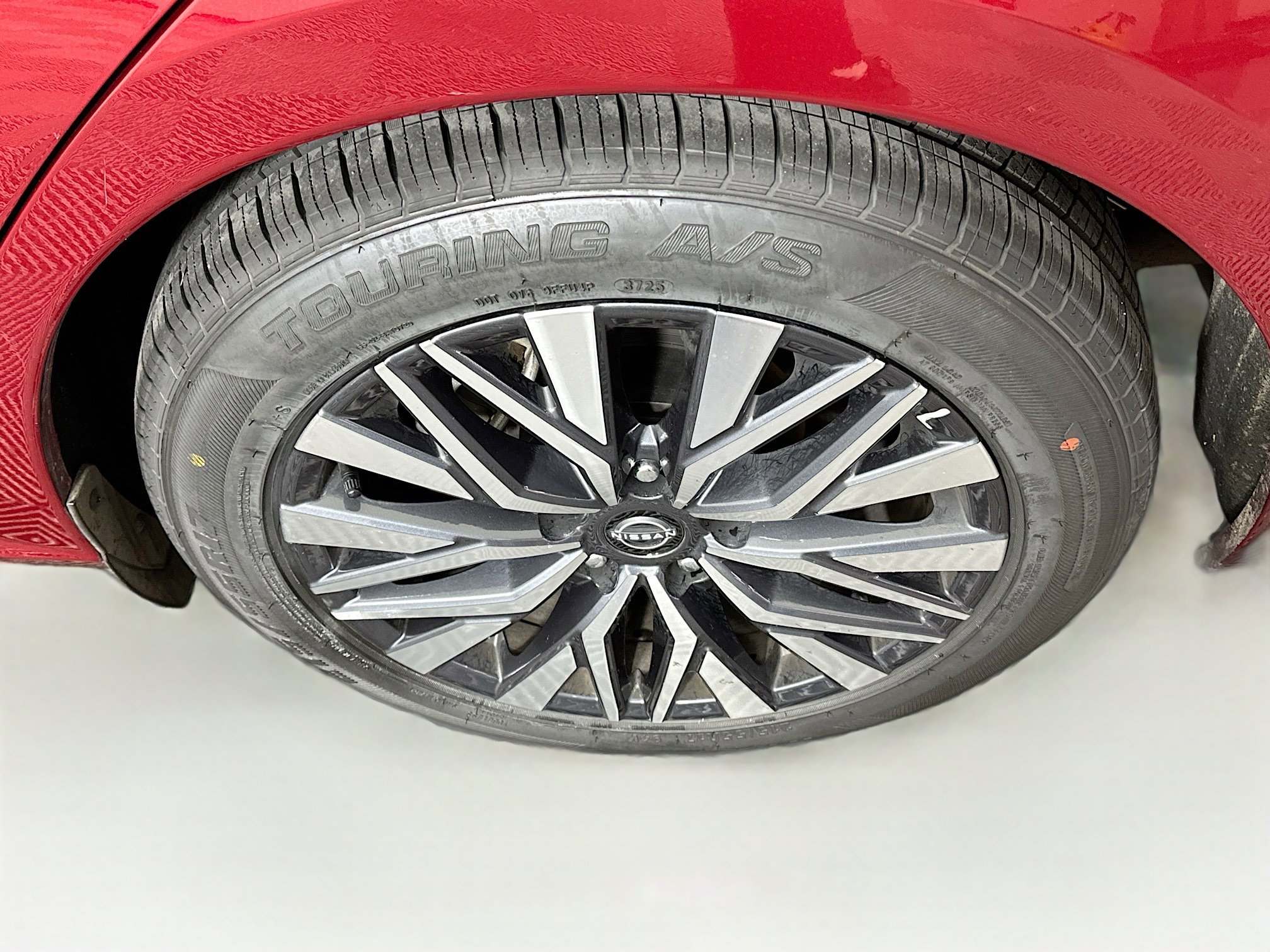 Used 2025 Nissan Altima 2.5 SV image 11