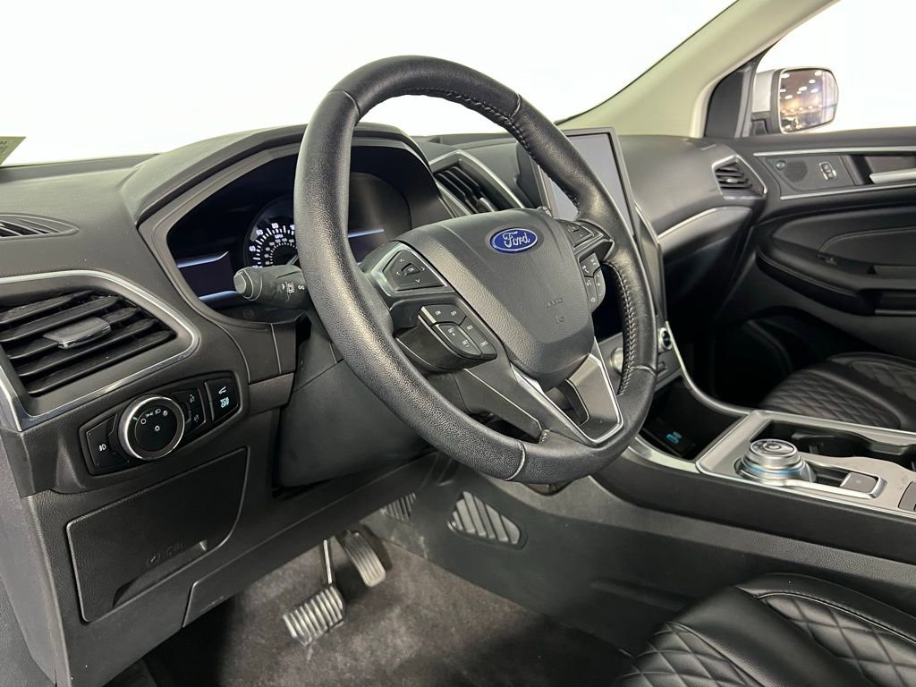 Used 2024 Ford Edge Titanium image 22