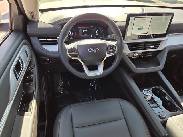 New 2026 Ford Explorer Active w/ Active Comfort Package RWD image 5