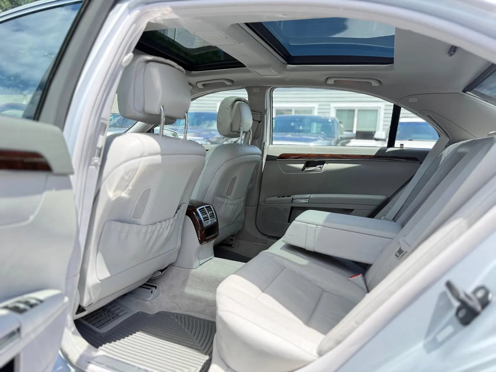 Used 2013 Mercedes-Benz S 550 4MATIC image 10
