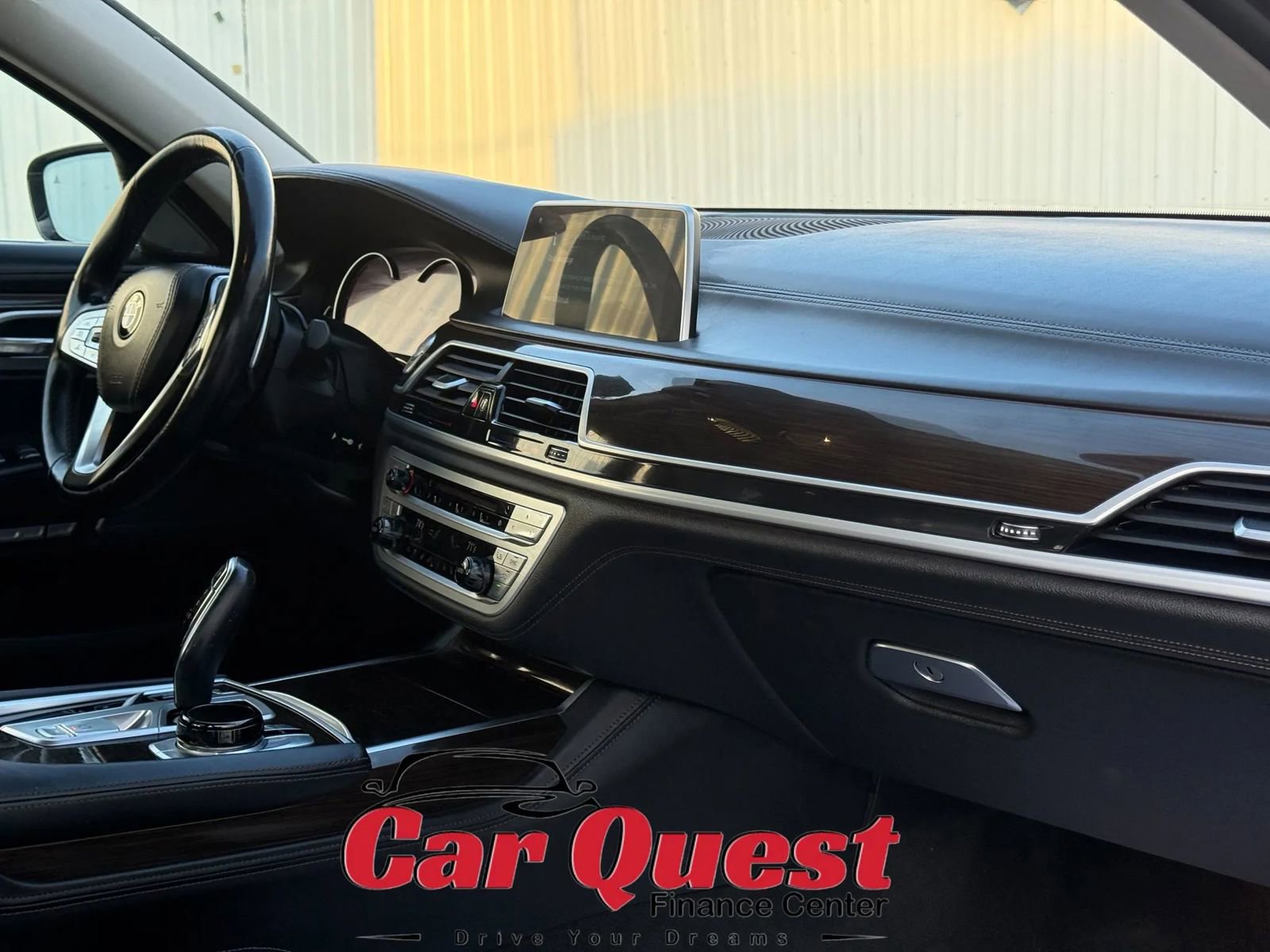 Used 2018 BMW 750i xDrive image 19