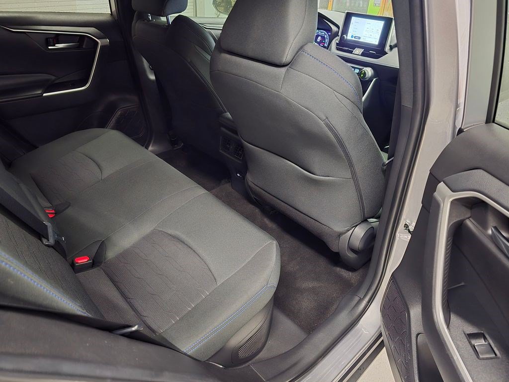Used 2024 Toyota RAV4 SE AWD/4WD image 31