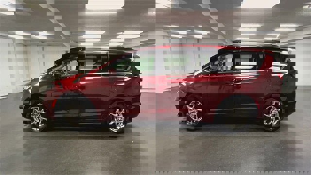 Used 2021 Chrysler Pacifica Touring image 5