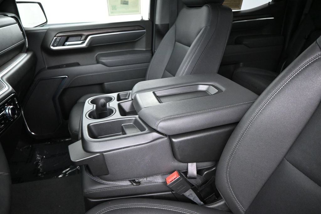 Used 2026 GMC Sierra 1500 SLT RWD image 10