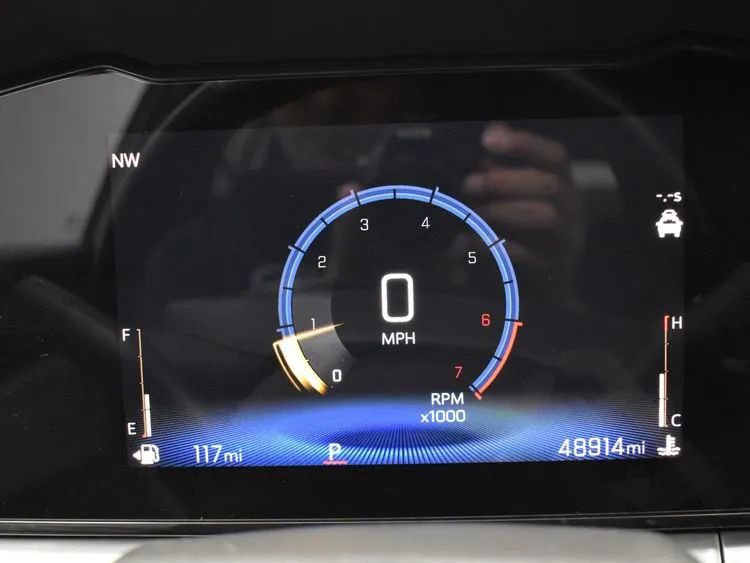 Used 2024 Chevrolet Trax LT w/ Sunroof Package image 28