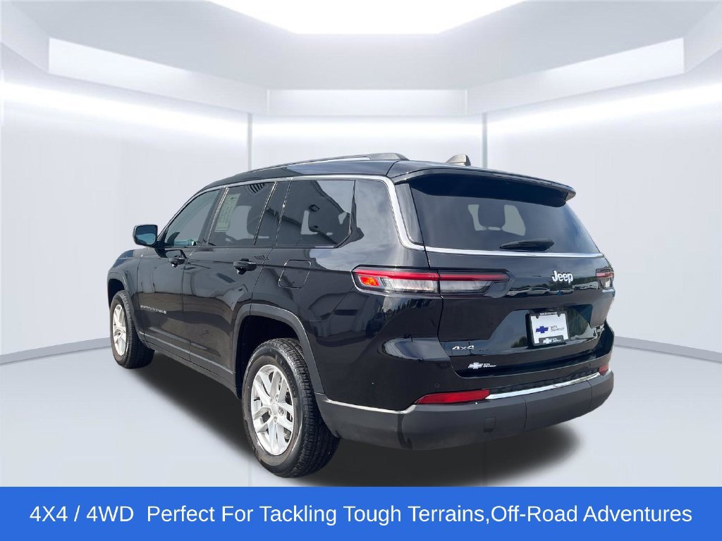 Used 2023 Jeep Grand Cherokee L Laredo w/ Luxury Tech Group I AWD/4WD image 3