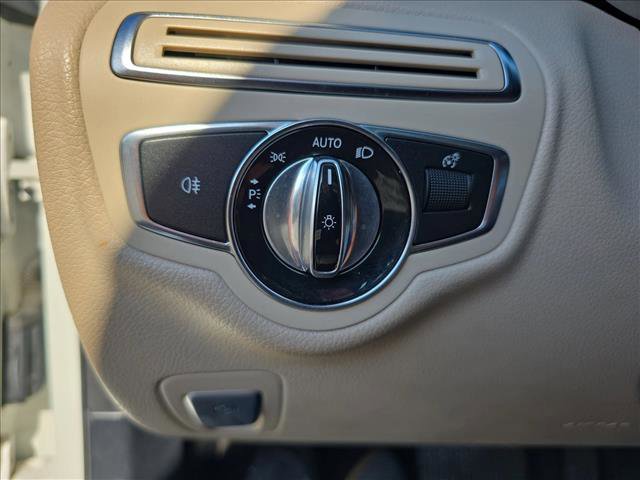 Used 2015 Mercedes-Benz C 300 4MATIC Sedan image 24