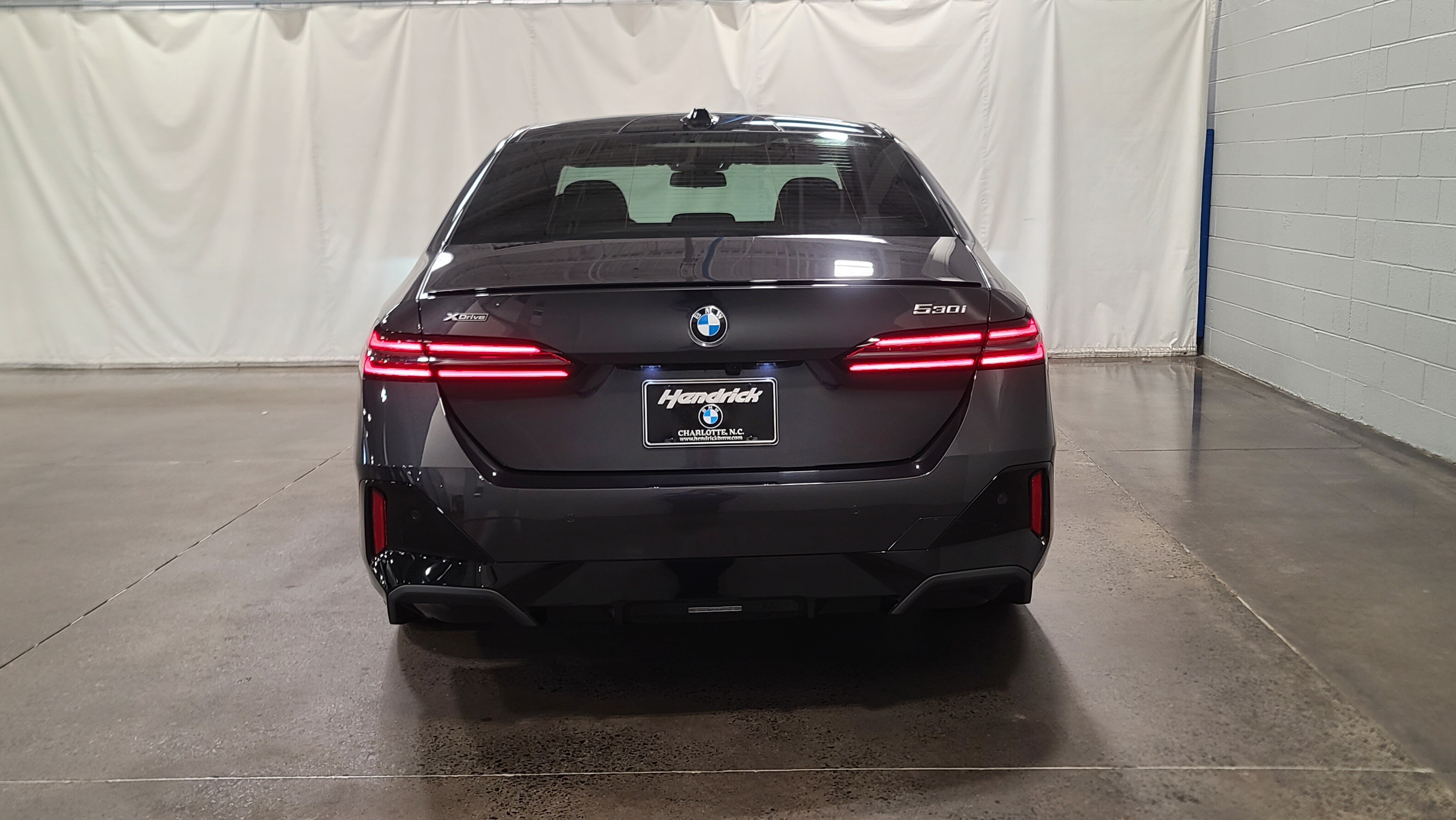 Used 2026 BMW 530i xDrive w/ M Sport Package AWD/4WD image 7