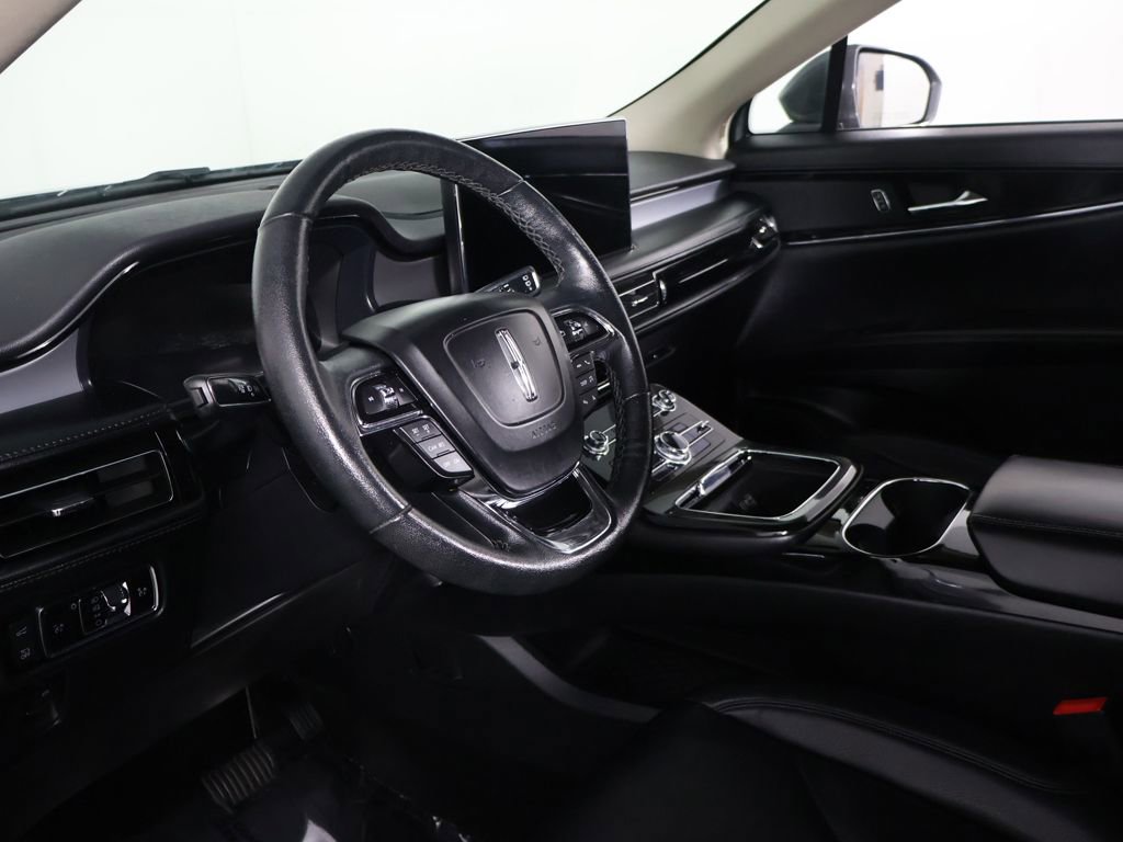 Used 2023 Lincoln Nautilus FWD w/ Premium Package image 27