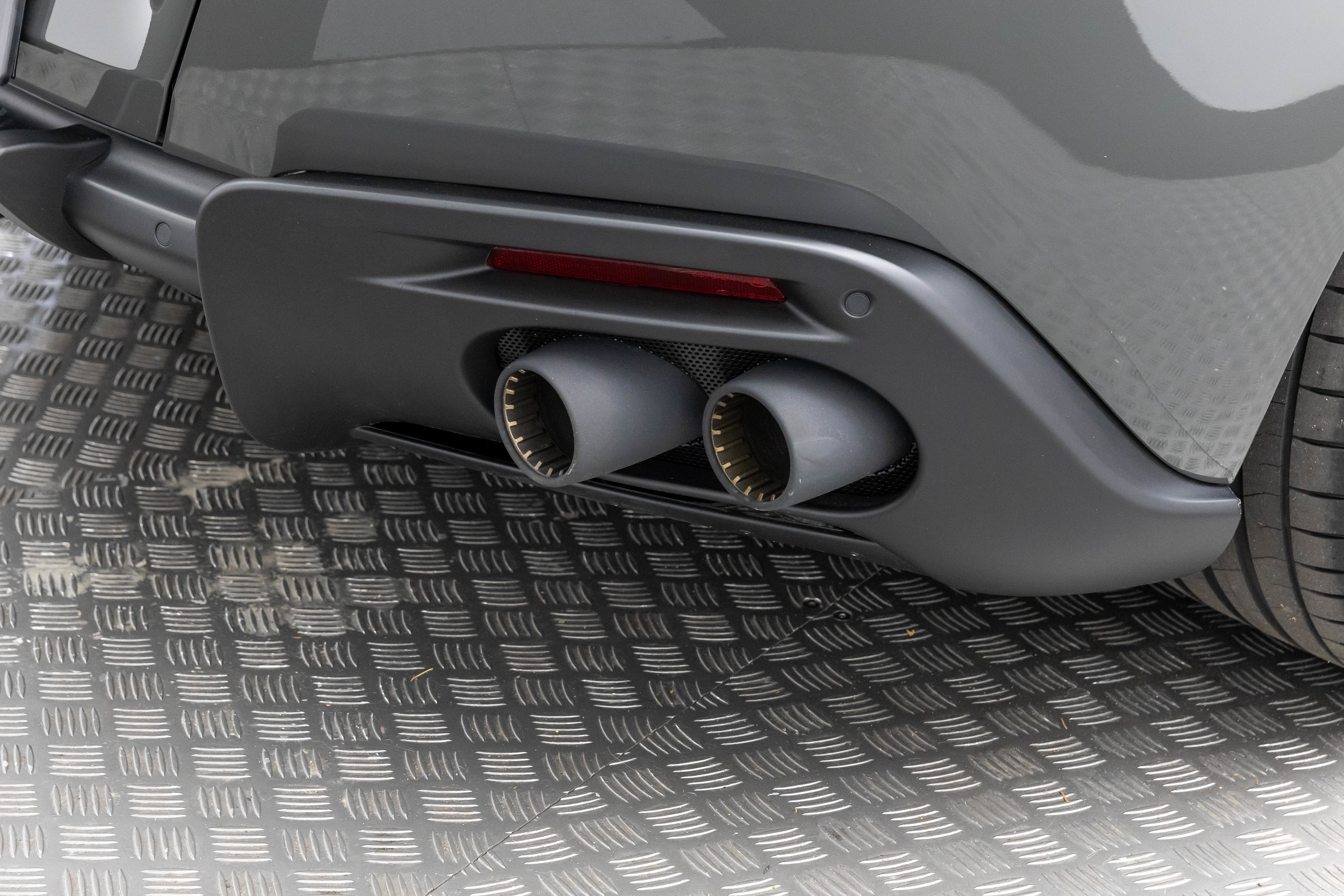 Certified 2025 Ferrari Roma Spider RWD image 60