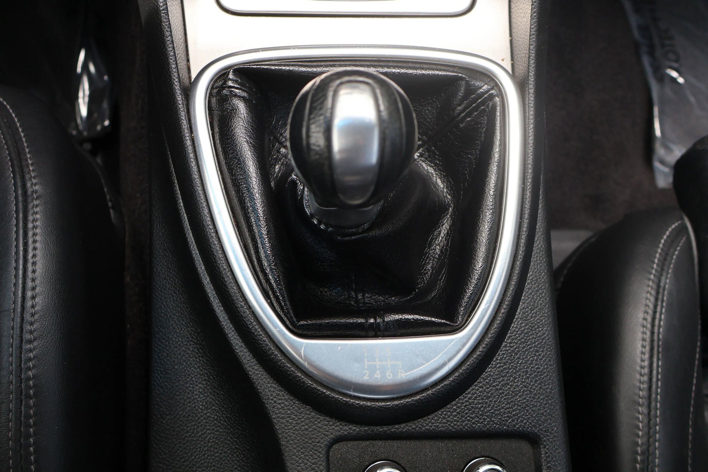 Used 2010 INFINITI G37 Sport w/ Navigation Pkg image 31