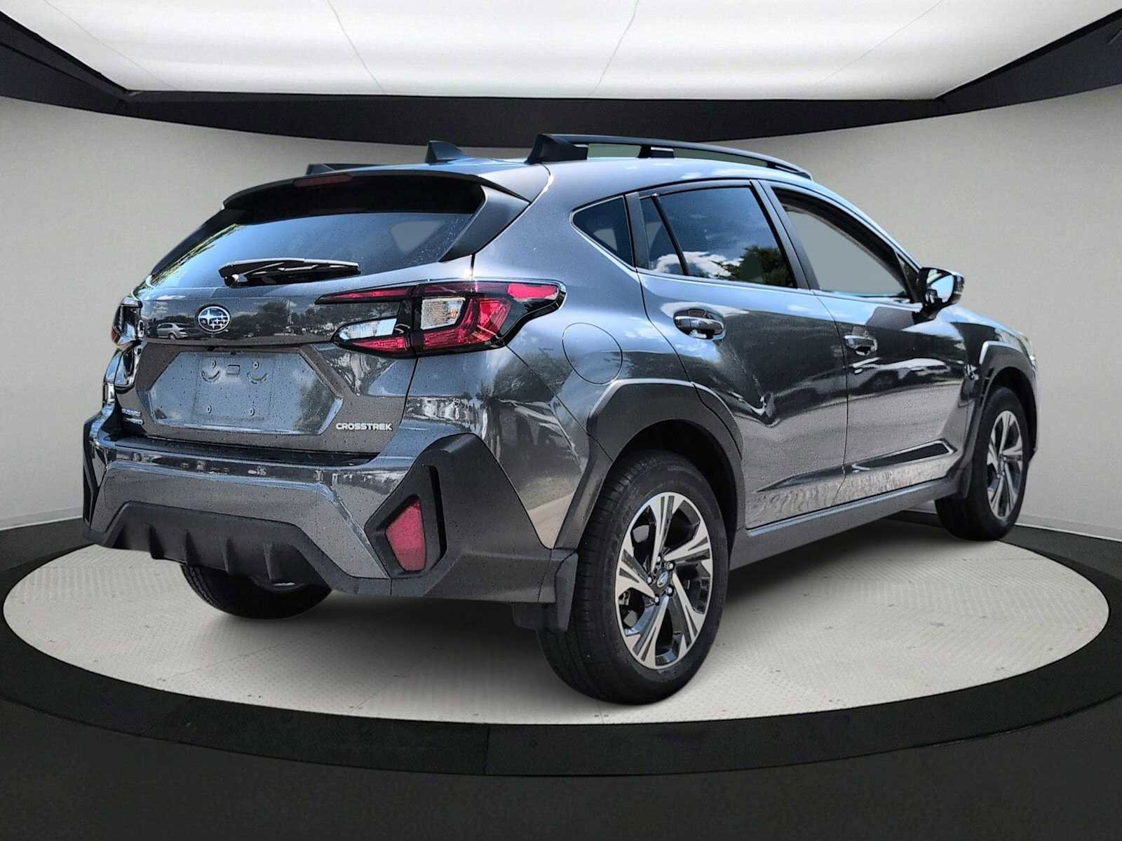 Used 2024 Subaru Crosstrek 2.0i Premium AWD/4WD image 8