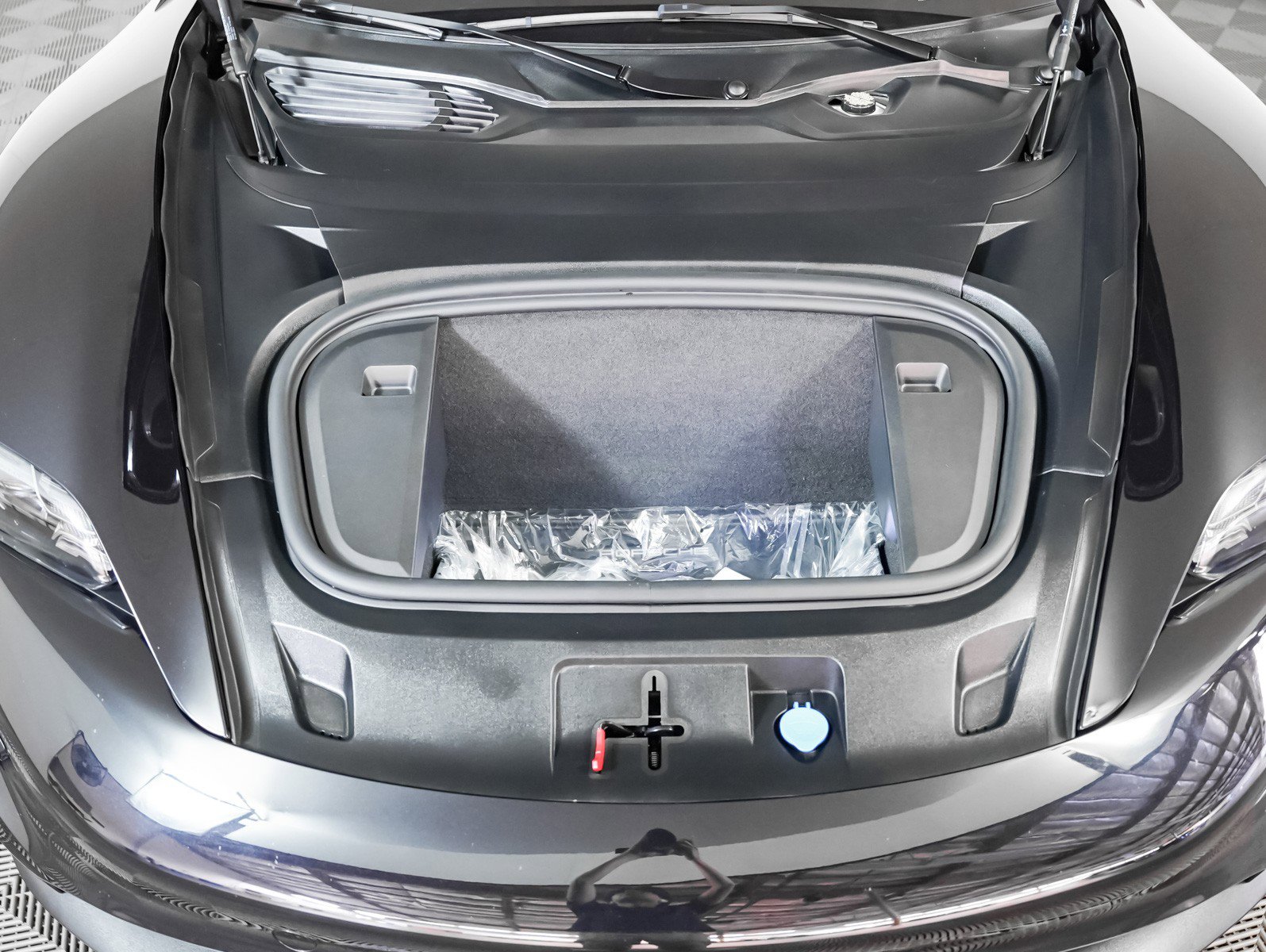 Certified 2024 Porsche Taycan 4S image 12