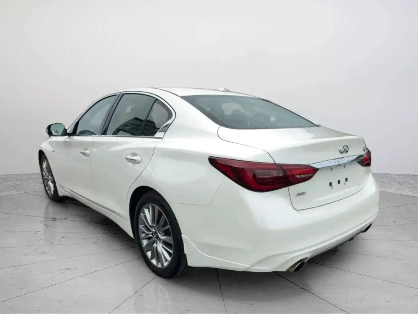 Used 2019 INFINITI Q50 Luxe w/ Essential Package (3.0T Luxe) AWD/4WD image 7