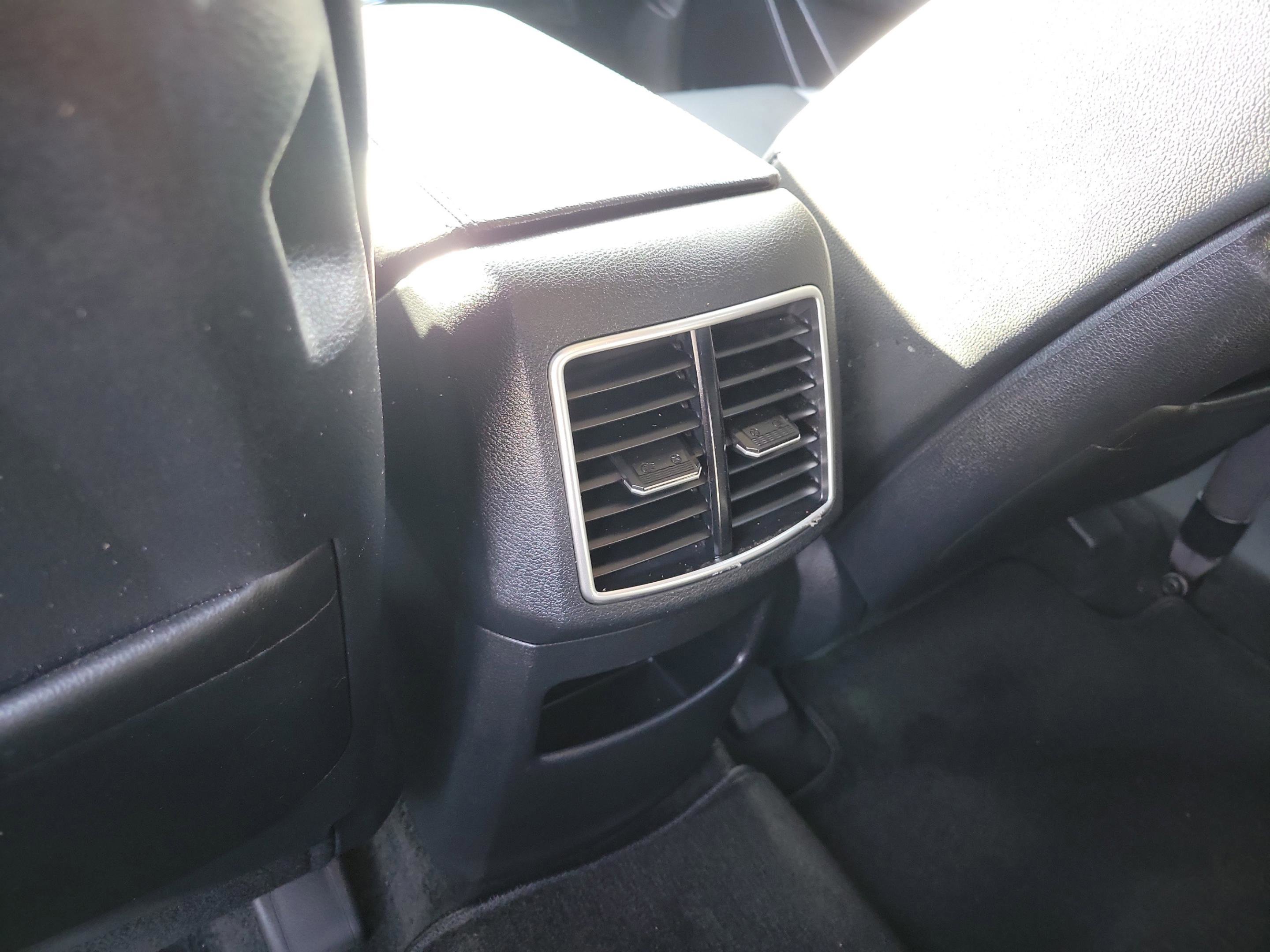 Used 2023 Kia Sportage EX AWD/4WD image 12