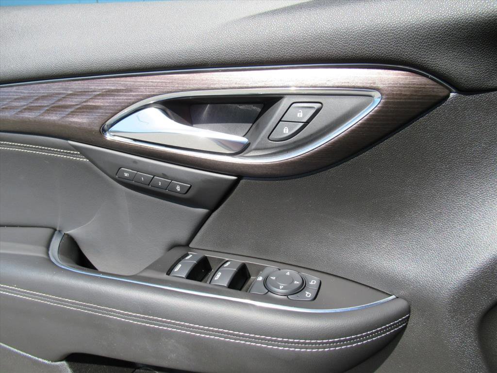 Used 2023 Buick Envision Avenir image 21