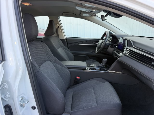 Used 2025 Toyota Camry LE FWD image 30