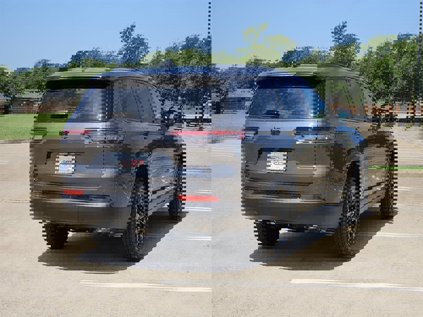 New 2025 Jeep Grand Cherokee L Altitude image 4