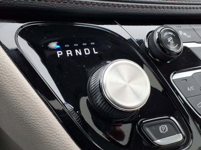 Used 2017 Chrysler Pacifica Limited w/ UConnect Theater Package image 26