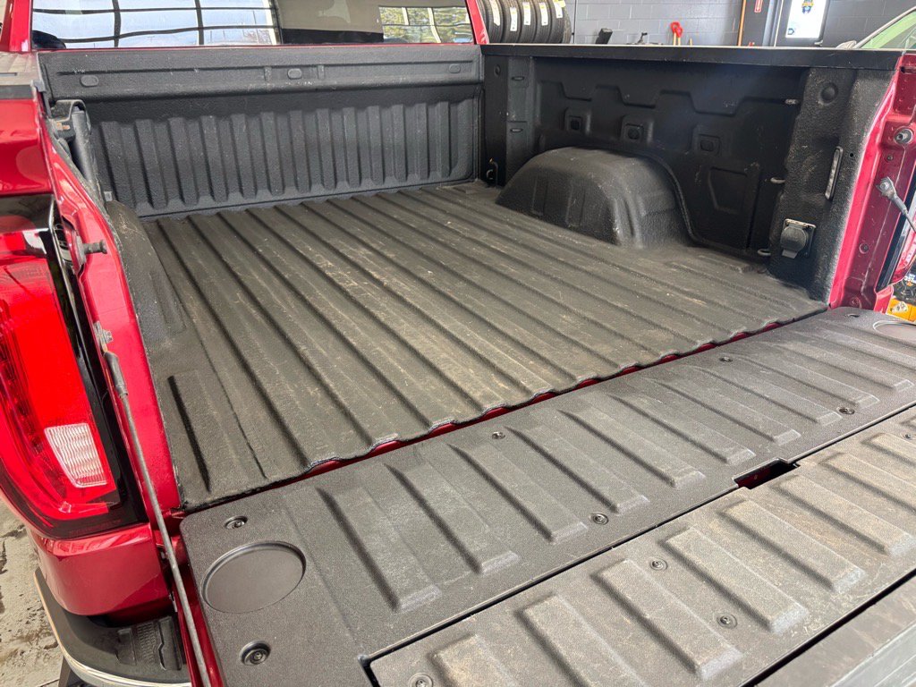 Used 2019 GMC Sierra 1500 SLT AWD/4WD image 8