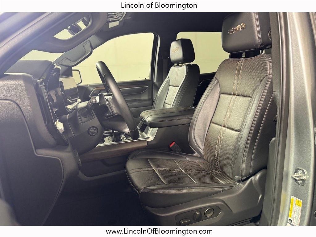 Used 2025 Chevrolet Silverado 1500 High Country w/ LPO, Dark Essentials Package AWD/4WD image 15
