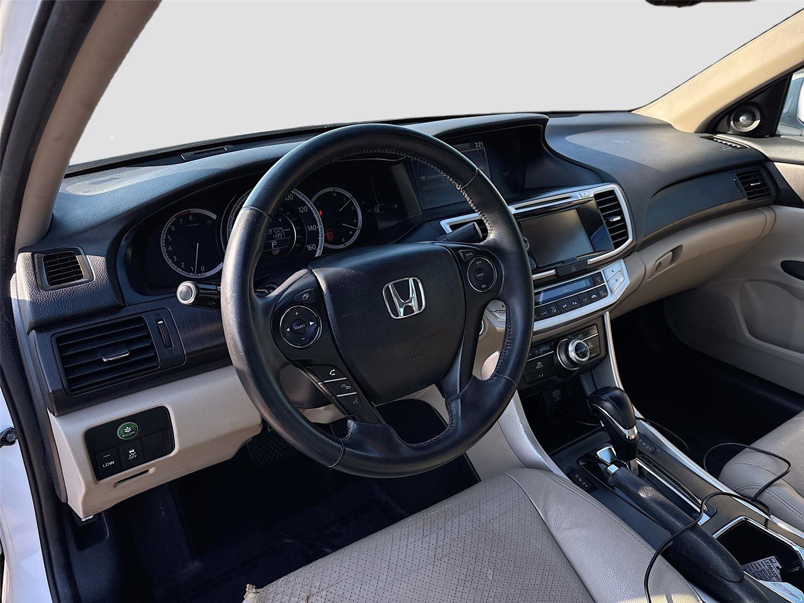 Used 2015 Honda Accord EX-L image 10