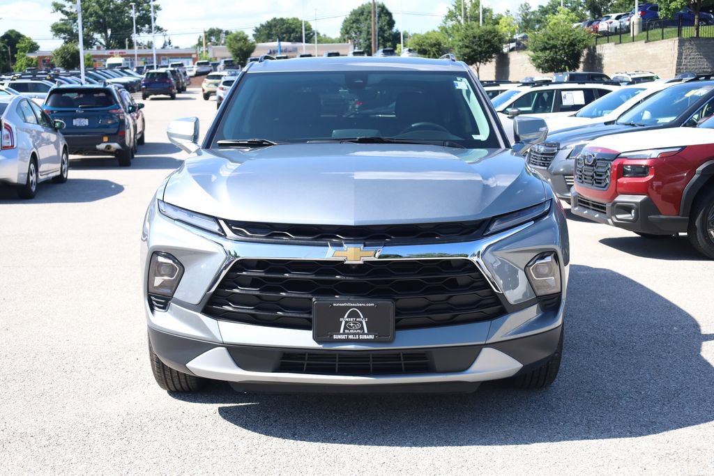 Used 2024 Chevrolet Blazer LT w/ Sound & Technology Package FWD image 3