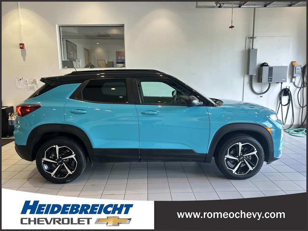 Certified 2022 Chevrolet TrailBlazer RS AWD/4WD image 2