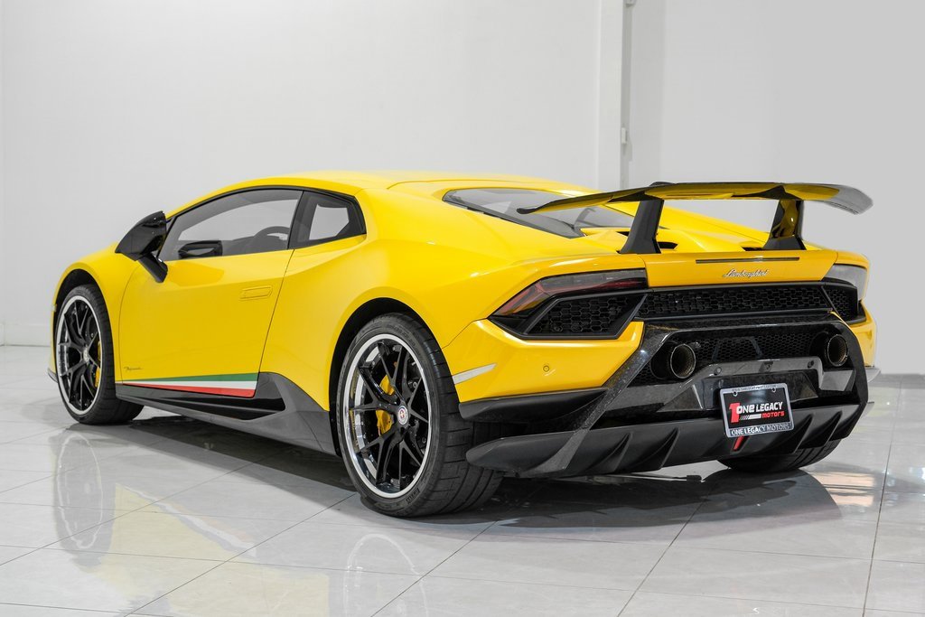 Used 2018 Lamborghini Huracan Performante image 9