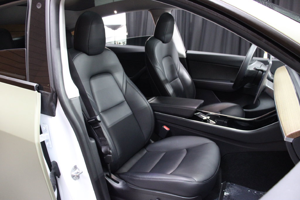 Used 2020 Tesla Model Y Long Range AWD/4WD image 16