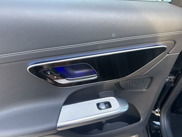Used 2024 Mercedes-Benz GLC 300 4MATIC image 28