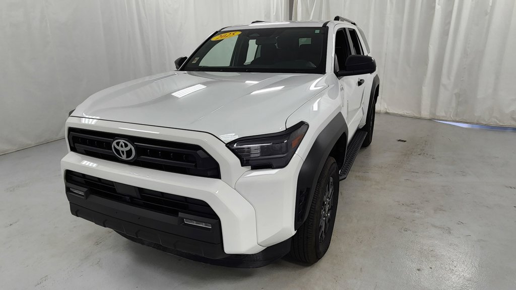 Used 2025 Toyota 4Runner SR5 AWD/4WD image 7
