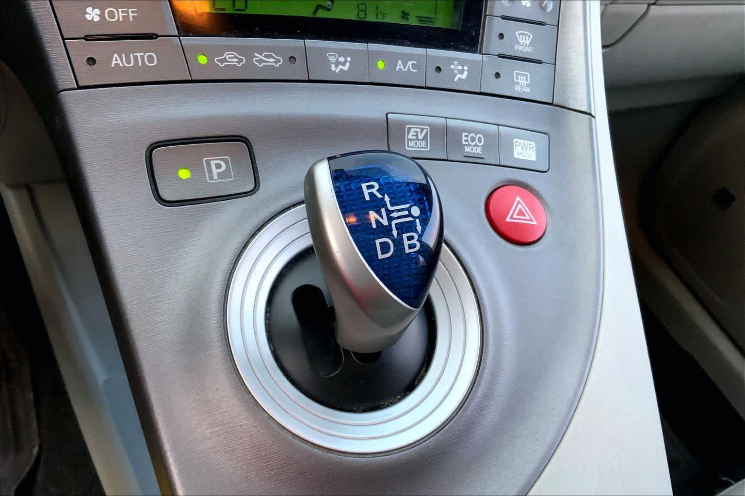 Used 2015 Toyota Prius Four FWD image 31