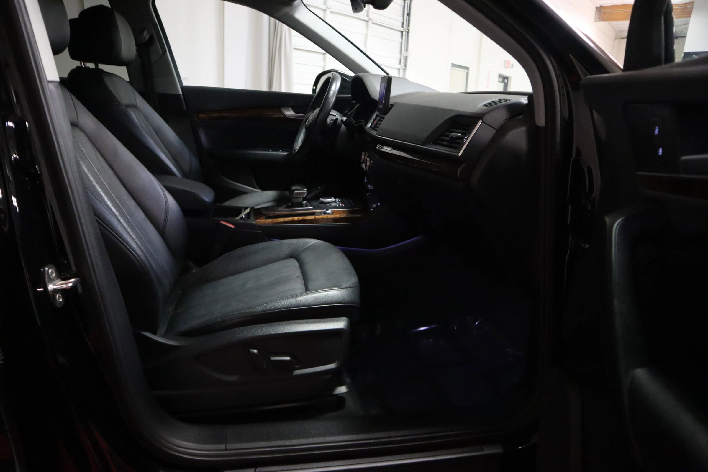 Used 2018 Audi Q5 2.0T Premium w/ Convenience Package image 19