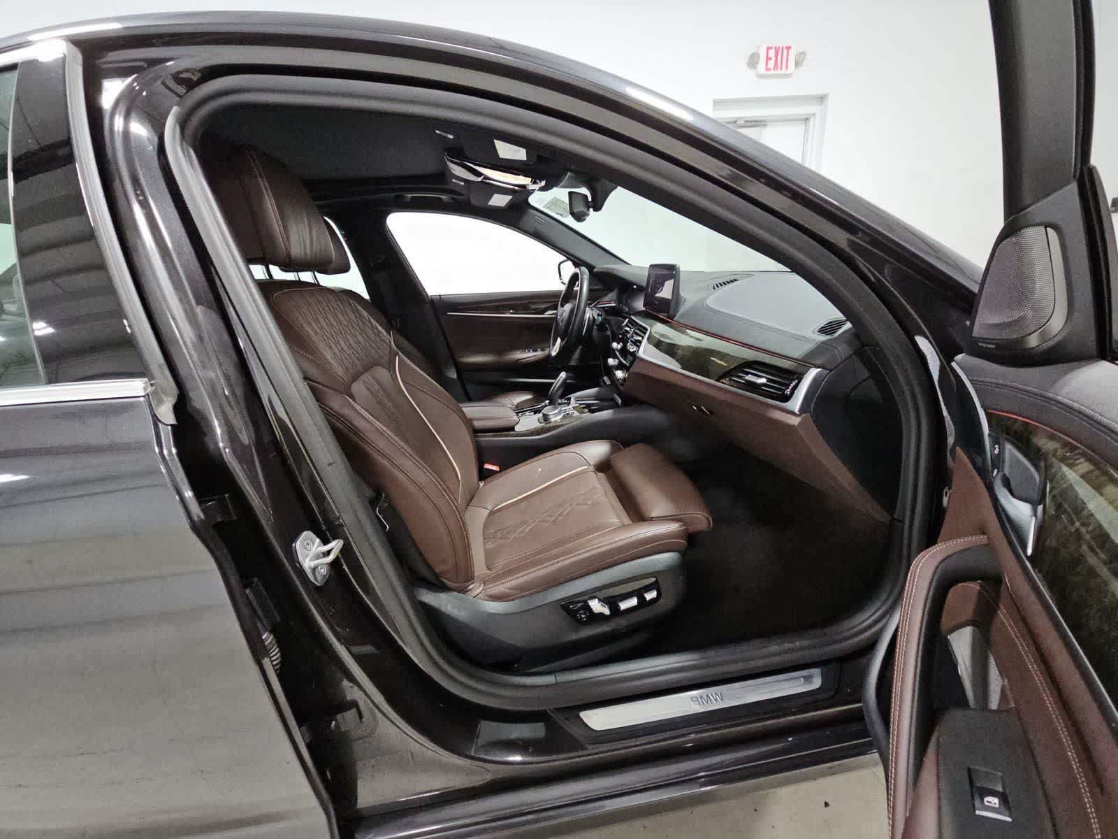 Used 2022 BMW 540i xDrive w/ Premium Package AWD/4WD image 7