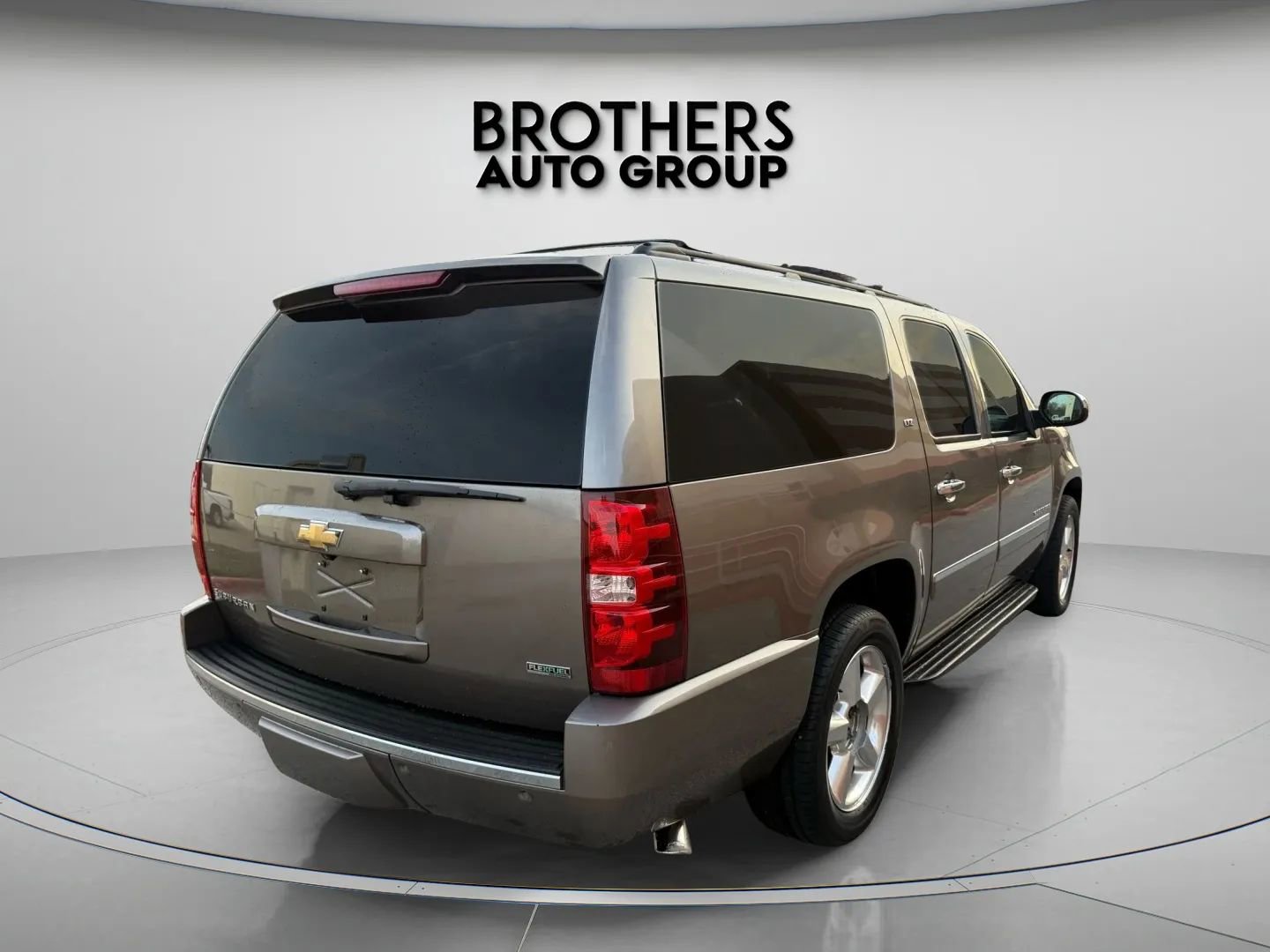 Used 2011 Chevrolet Suburban LTZ image 13
