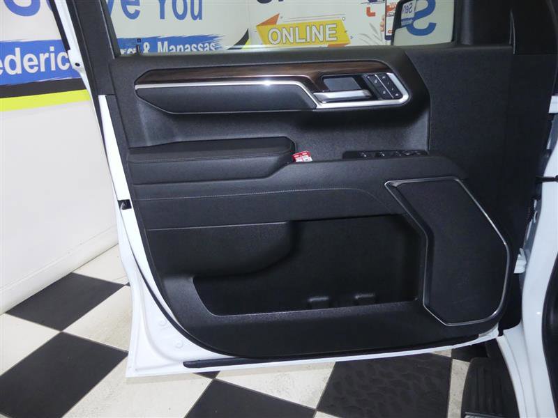 Used 2025 GMC Sierra 1500 SLT image 24