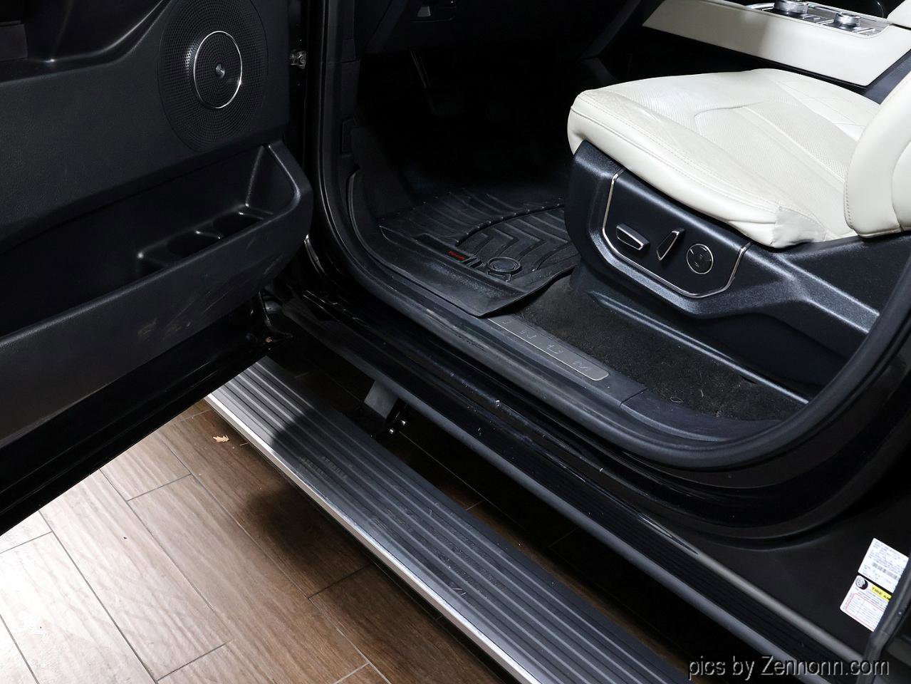 Used 2018 Ford Expedition Platinum image 28