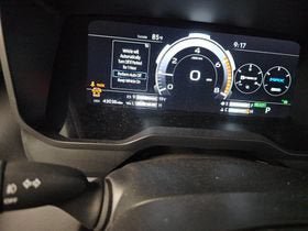 Used 2024 Toyota Sequoia Platinum AWD/4WD image 10