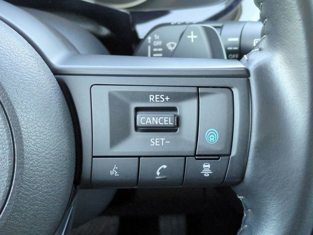 Used 2025 Nissan Pathfinder SV image 25