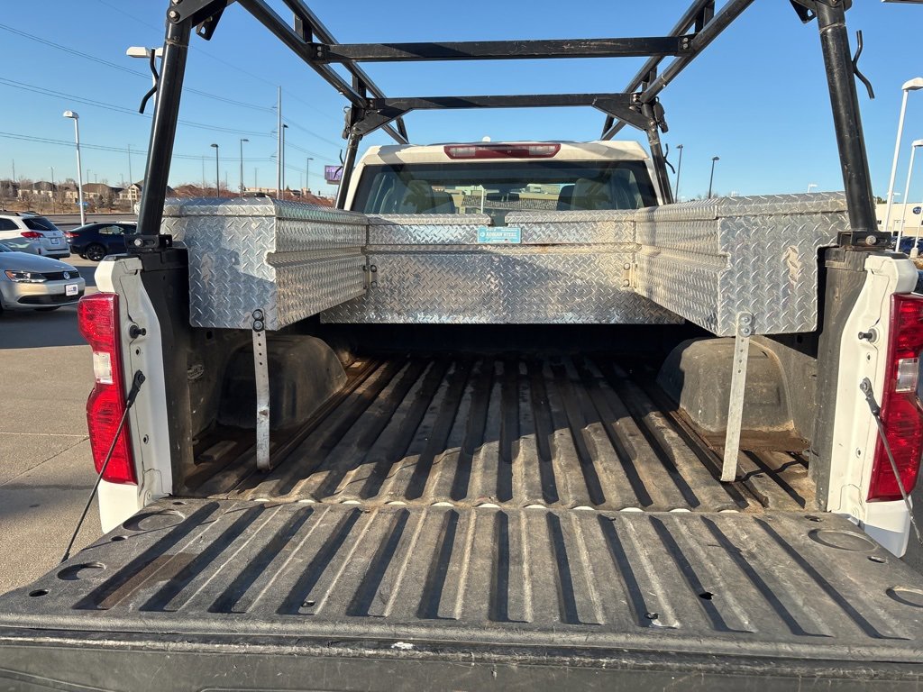 Used 2019 Chevrolet Silverado 1500 W/T w/ Trailering Package image 7